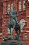 Памятник маршалу Жукову.